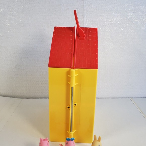Peppa Pig House Set Toy with Mama Pig foldable Yellow and Red 12" tall - Picture 13 of 16
